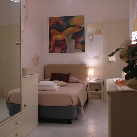 Julia 3* Llido Degli Estensi