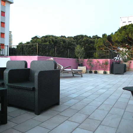 Julia 3* Llido Degli Estensi