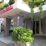 Julia 3*