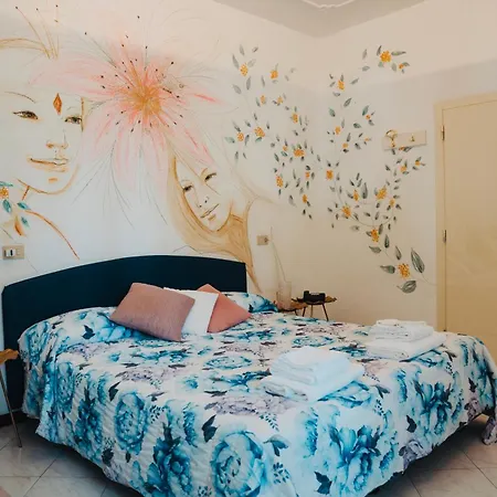 Julia Hotel 3*
