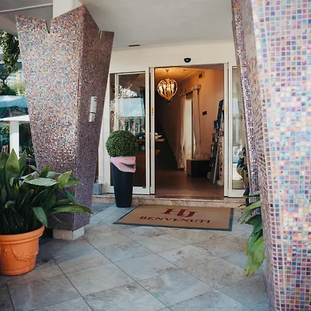 Julia Hotel 3*