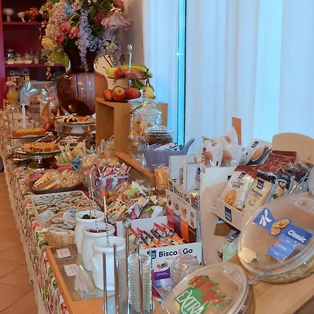 Julia Hotel 3*