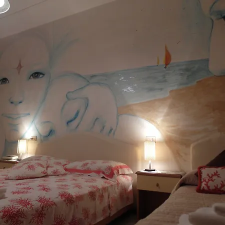 Julia Hotel 3*
