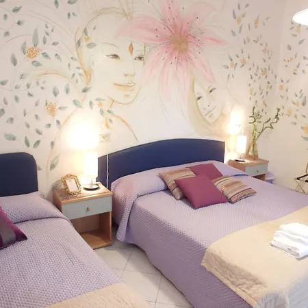 Julia Hotel