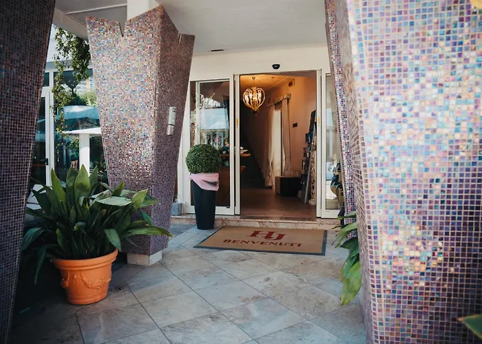 Julia Hotel 3*